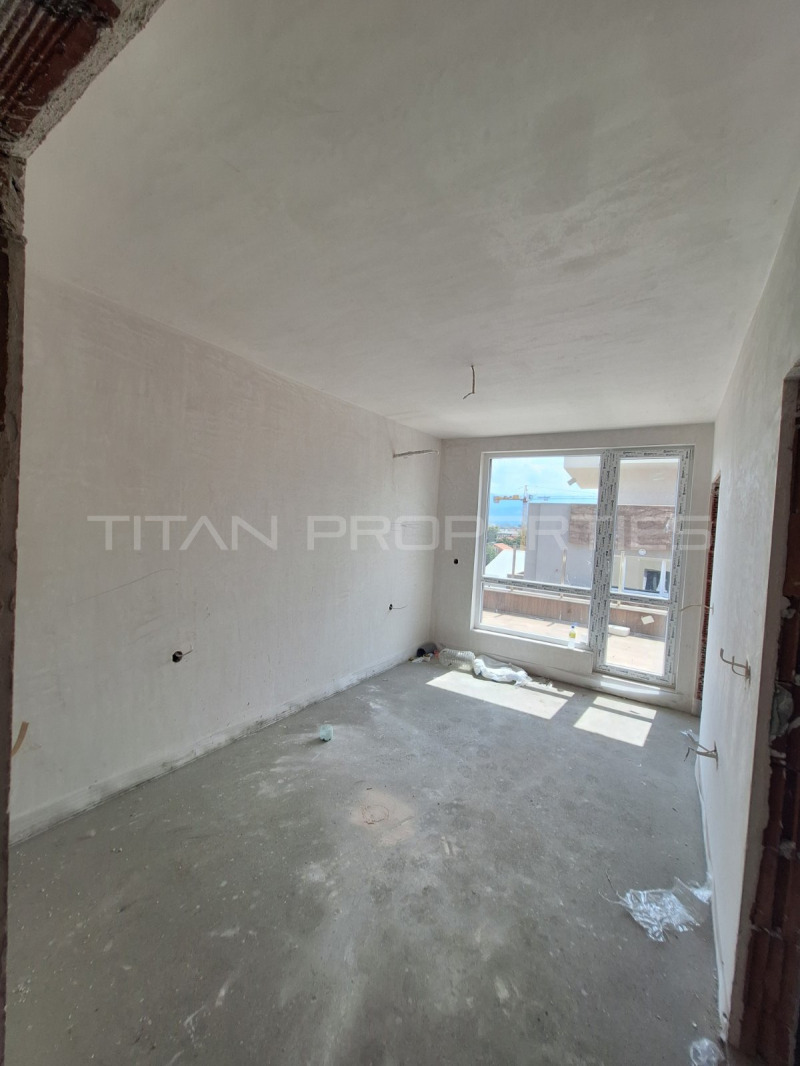 For Sale  3 bedroom Plovdiv , Ostromila , 204 sq.m | 30359368 - image [4]