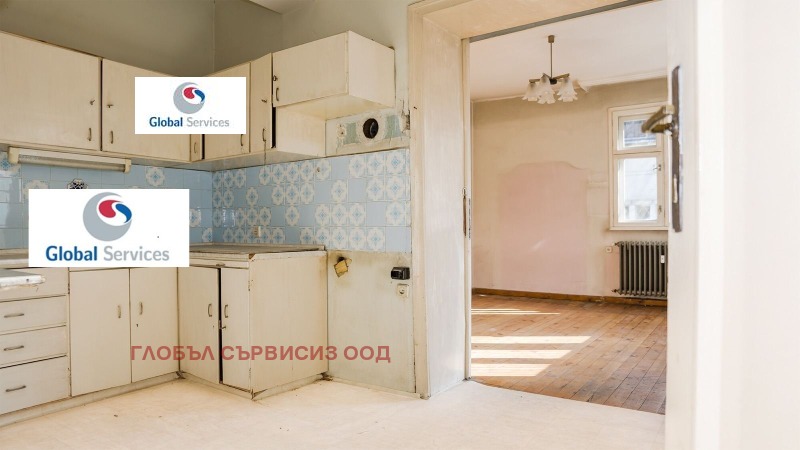 Продава 4-СТАЕН, гр. София, Център, снимка 2 - Апартаменти - 52749198