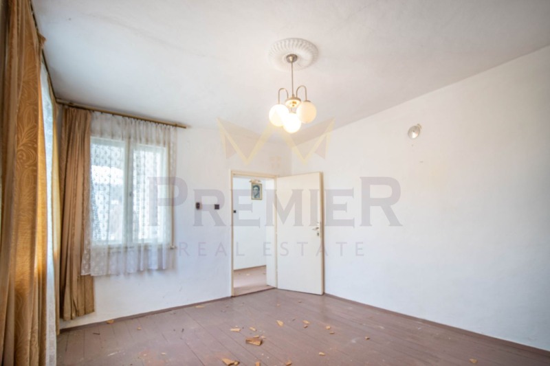 Продава КЪЩА, гр. Балчик, област Добрич, снимка 14 - Къщи - 53117919