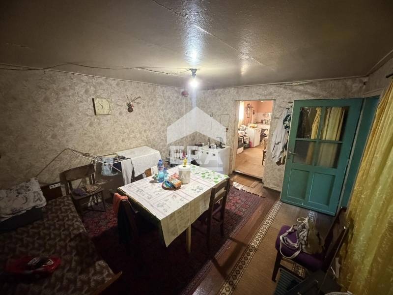 Продава КЪЩА, с. Куцина, област Велико Търново, снимка 5 - Къщи - 55407437