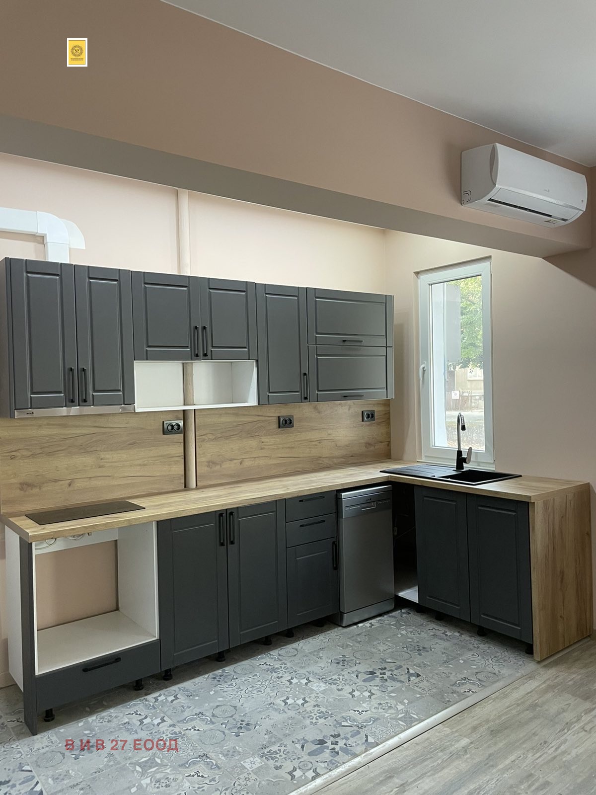 Продава 3-СТАЕН, гр. Варна, Център, снимка 1 - Апартаменти - 53770306