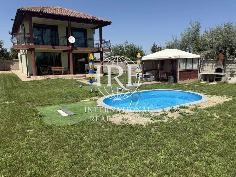 Продава КЪЩА в област Добрич, с. Топола - 196 кв.м / 195 000 € » 381 386.85 лв., ИНТЕРНЕШЪНЪЛ РИЪЛ ЕСТЕЙТС ООД