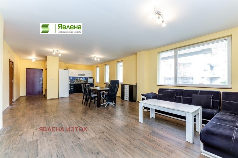 Na sprzedaż  2 sypialnie Sofia , Mladost 1 , 229 mkw | 61362787