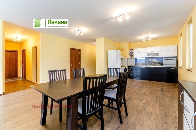 Na sprzedaż  2 sypialnie Sofia , Mladost 1 , 229 mkw | 61362787 - obraz [2]