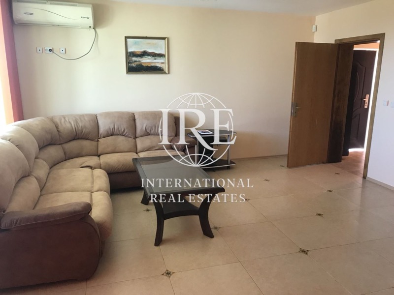 Продава КЪЩА, с. Топола, област Добрич, снимка 2 - Къщи - 52489774