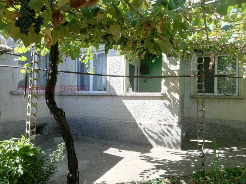 Продава КЪЩА, с. Жегларци, област Добрич