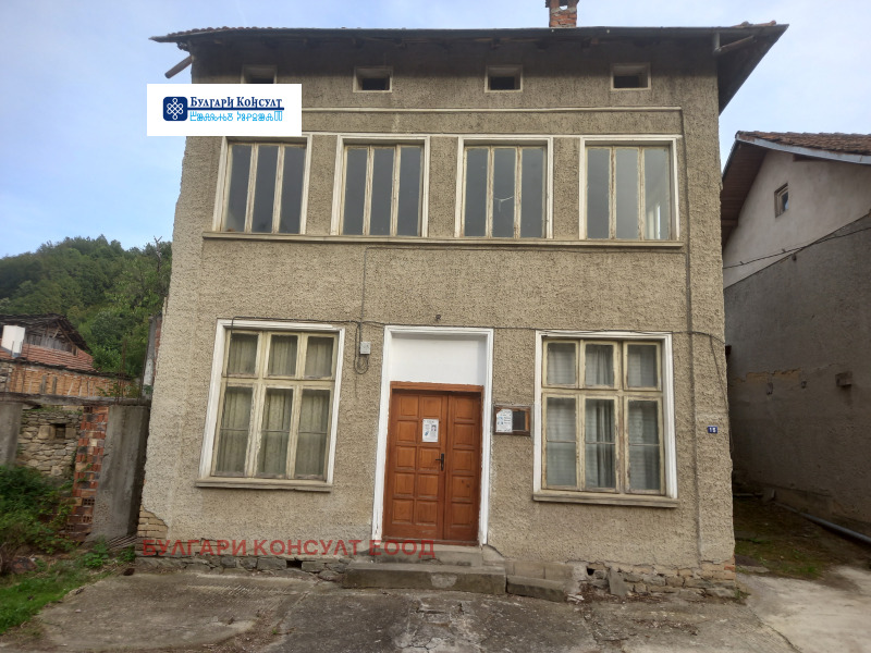 Продава КЪЩА, с. Орешак, област Ловеч, снимка 2 - Къщи - 53258610