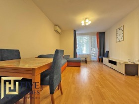 1 quarto k.k. Slantchev briag, região Burgas