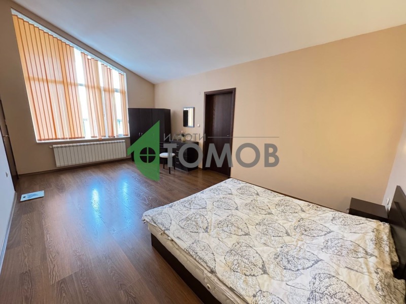 Продава  Етаж от къща град Шумен , 5-ти полк , 156 кв.м | 34547505 - изображение [8]