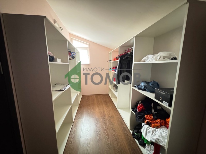 Продава  Етаж от къща град Шумен , 5-ти полк , 156 кв.м | 34547505 - изображение [10]