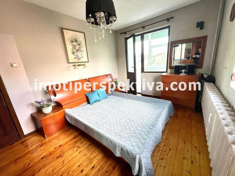 Продава ЕТАЖ ОТ КЪЩА, гр. Пловдив, Кършияка, снимка 3 - Етаж от къща - 55203962