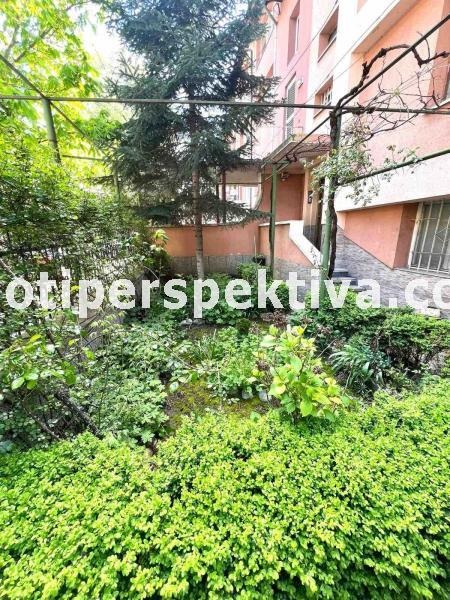 Продава ЕТАЖ ОТ КЪЩА, гр. Пловдив, Кършияка, снимка 9 - Етаж от къща - 55203962