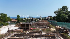 Hus Vinica, Varna
