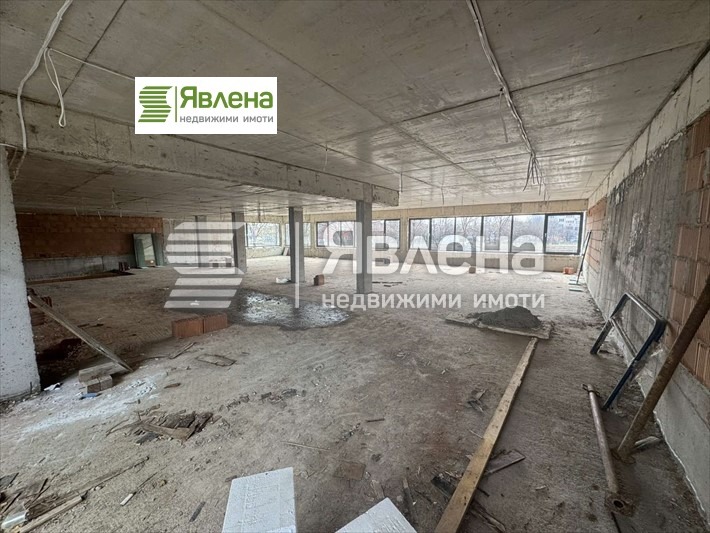 Til salg  Butik Sofia , Suhata reka , 600 kvm | 52393446 - billede [3]