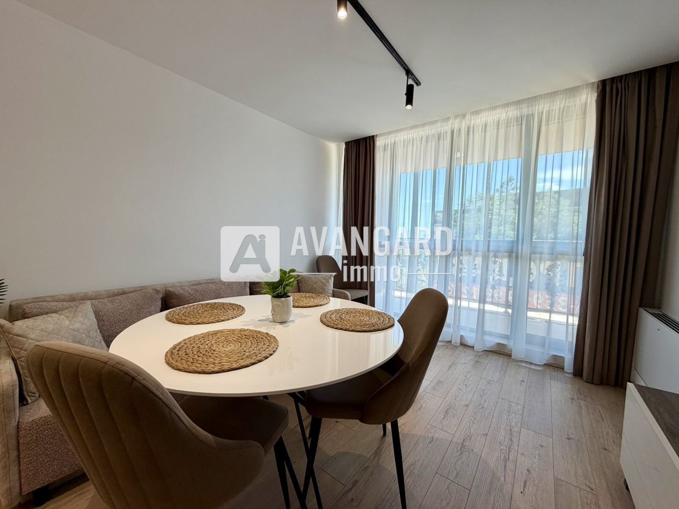 Продава 2-СТАЕН, гр. Варна, к.к. Чайка, снимка 3 - Апартаменти - 54532598