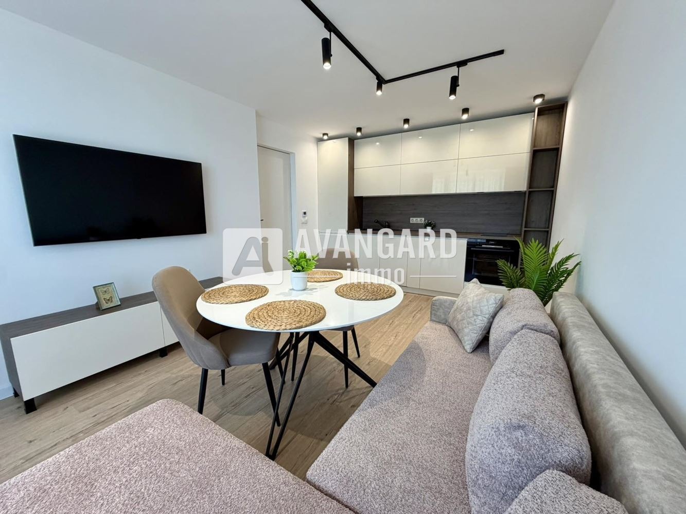 Продава 2-СТАЕН, гр. Варна, к.к. Чайка, снимка 2 - Апартаменти - 54532598