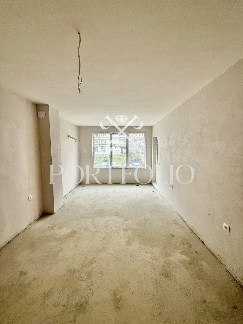 Продава МНОГОСТАЕН, гр. Бургас, Славейков, снимка 2 - Апартаменти - 53257030