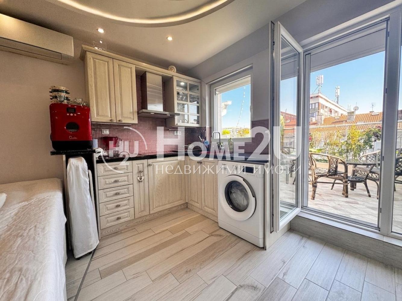 Продава 3-СТАЕН, гр. Бургас, Възраждане, снимка 2 - Апартаменти - 55797722
