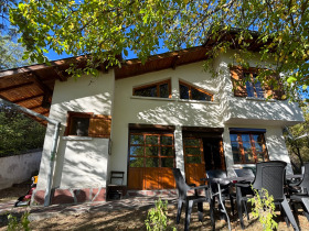 Casa Goliam izvor, região Lovech