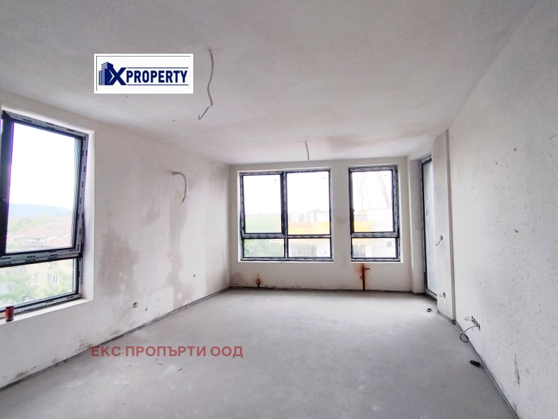 Na sprzedaż  1 sypialnia Pernik , Iztok , 71 mkw | 64669970 - obraz [4]