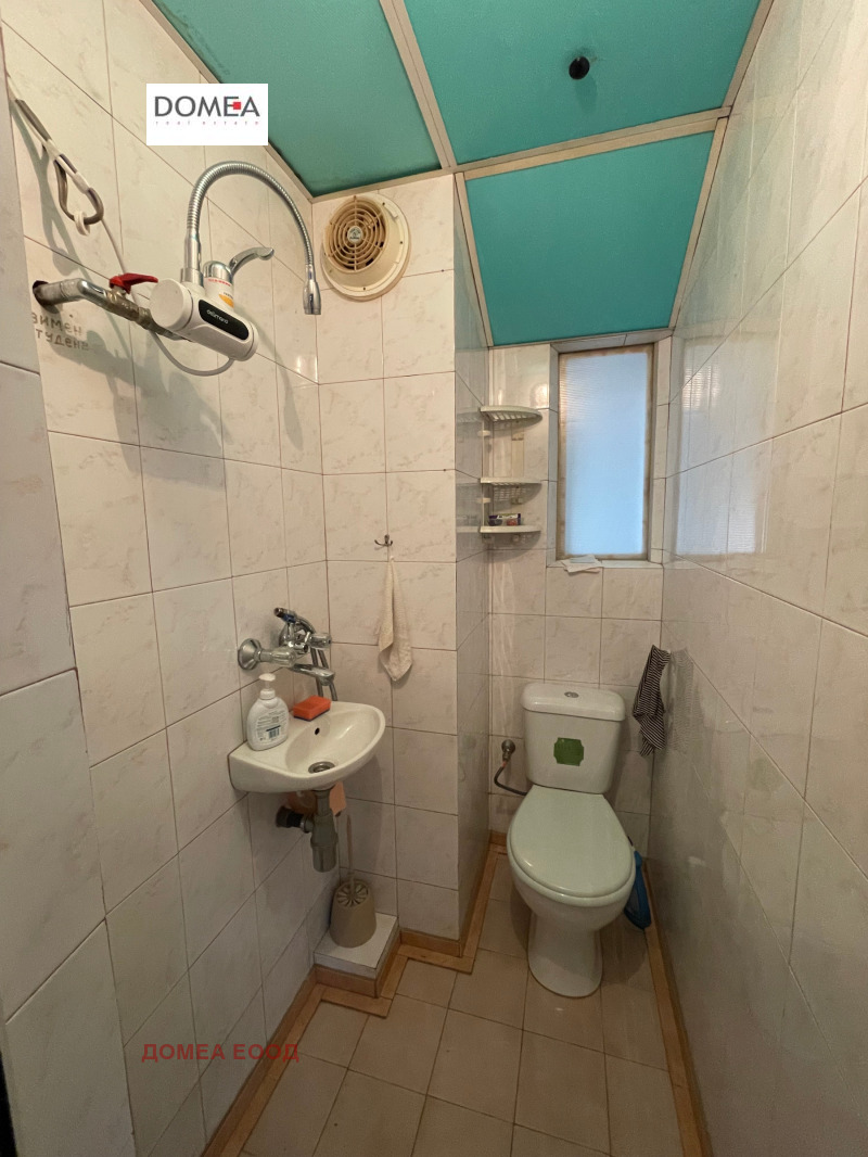 Продава ЕТАЖ ОТ КЪЩА, гр. Бургас, Център, снимка 5 - Етаж от къща - 52374666