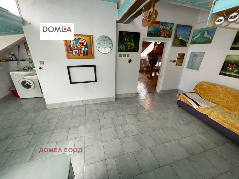 Продава ЕТАЖ ОТ КЪЩА, гр. Бургас, Център, снимка 9 - Етаж от къща - 52374666