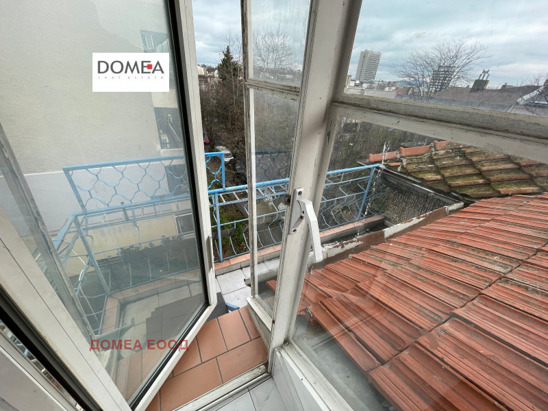 Продава ЕТАЖ ОТ КЪЩА, гр. Бургас, Център, снимка 2 - Етаж от къща - 52374666