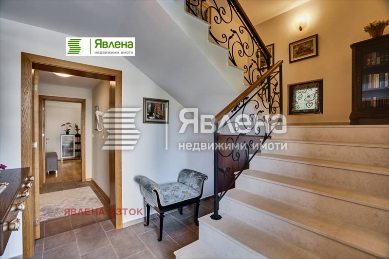 Продава КЪЩА, гр. Правец, област София област, снимка 3 - Къщи - 53818809