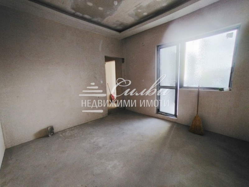 Продава 3-СТАЕН, гр. Шумен, Гривица, снимка 2 - Апартаменти - 52602312