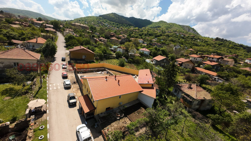 Продава  Къща област Враца , с. Лютиброд , 220 кв.м | 49230687 - изображение [2]