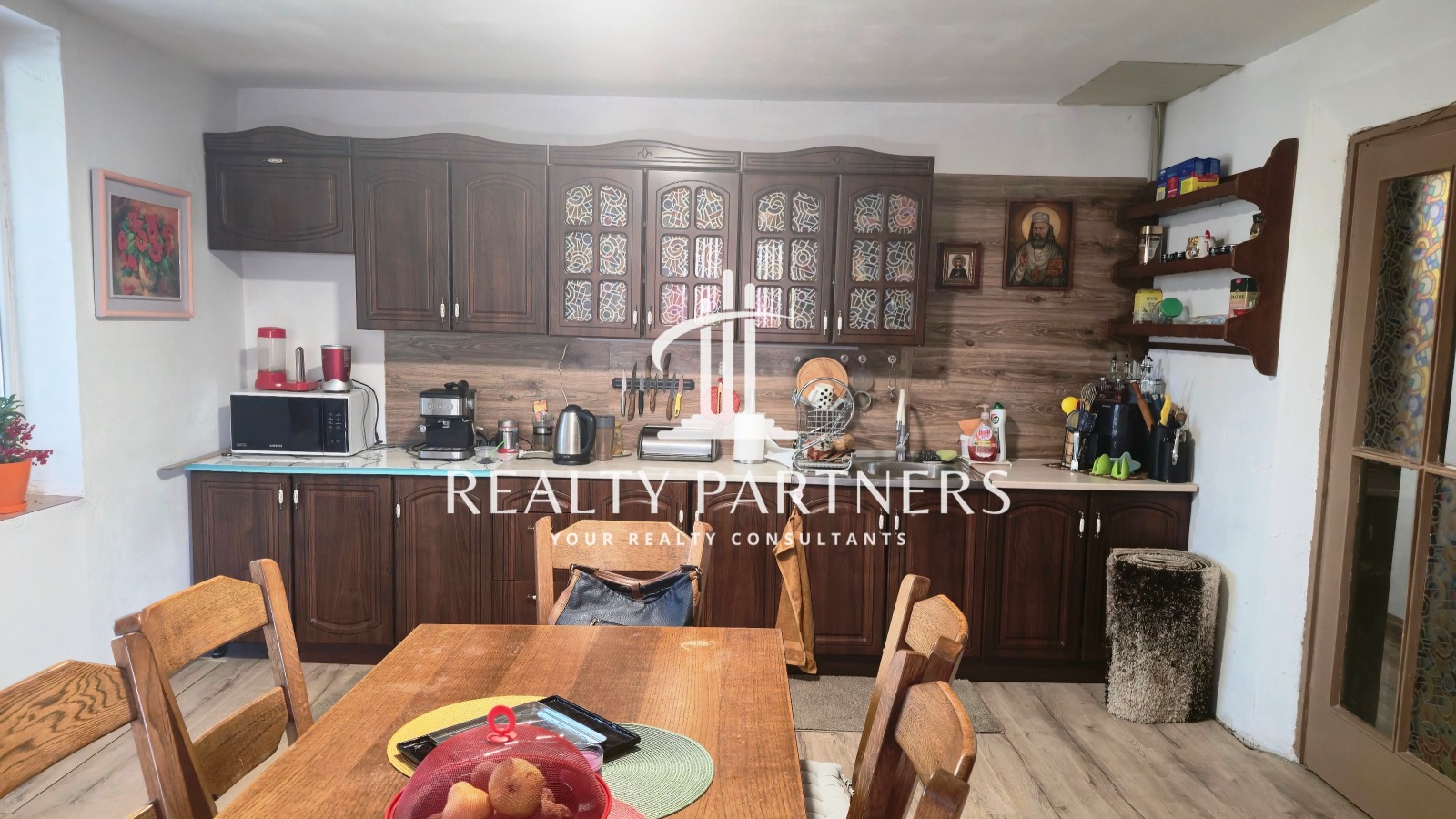 Продава МНОГОСТАЕН, гр. Перник, Димова махала