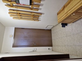 Stüdyo Banişora, Sofia 6