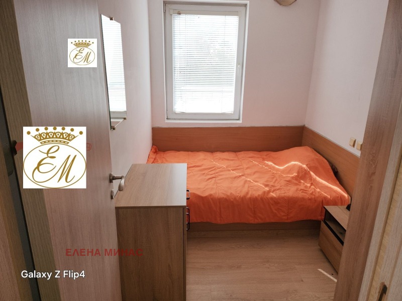 Продава ЕТАЖ ОТ КЪЩА, гр. Шумен, Център, снимка 3 - Етаж от къща - 52747609