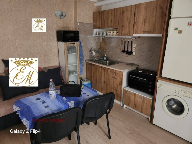 Продава ЕТАЖ ОТ КЪЩА, гр. Шумен, Център