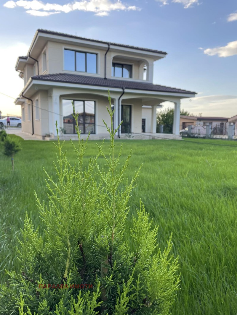 Продава КЪЩА, с. Белащица, област Пловдив, снимка 3 - Къщи - 52579797