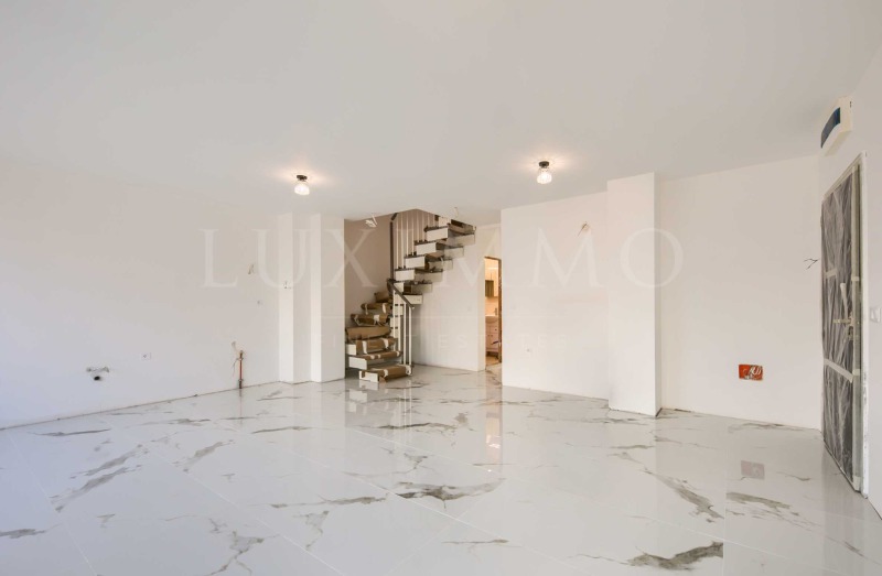 Продава МЕЗОНЕТ в град София, Витоша - 144 кв.м / 393 000 € » 768 641.19 лв., ЛУКСИММО