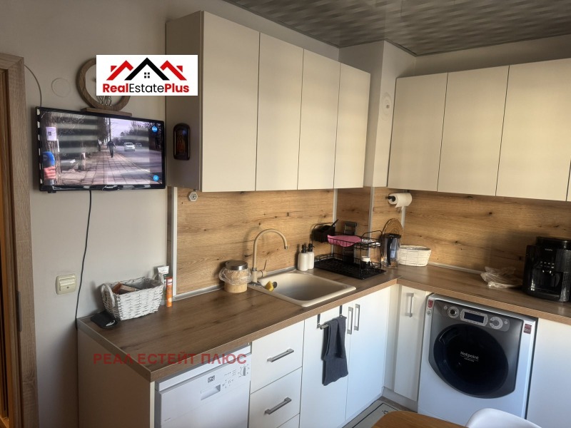 Продава 2-СТАЕН, гр. Ловеч, Широк център