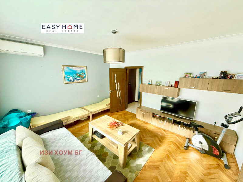 Продава 3-СТАЕН, гр. София, Толстой, снимка 2 - Апартаменти - 52356601