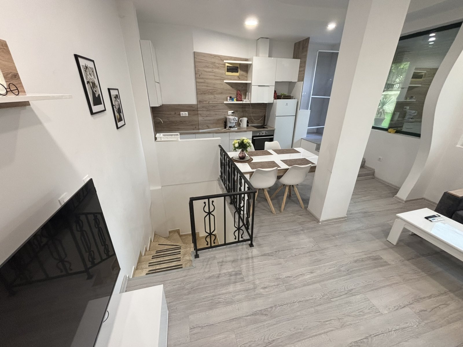 Продава 2-СТАЕН, гр. Варна, Бриз, снимка 2 - Апартаменти - 56257350
