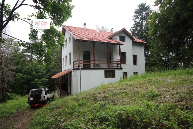 Продава ХОТЕЛ в област Габрово, гр. Трявна - 516 кв.м / При запитване, РЕГЕНТ