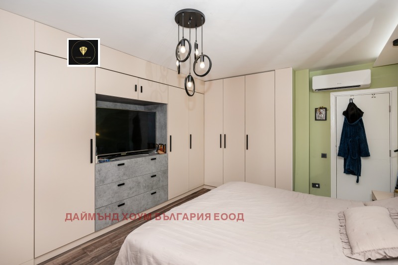 De vânzare  2 dormitoare Plovdiv , Iujen , 174 mp | 49943762 - imagine [10]