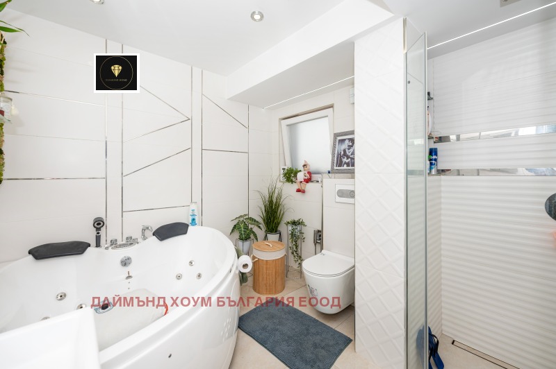 De vânzare  2 dormitoare Plovdiv , Iujen , 174 mp | 49943762 - imagine [4]