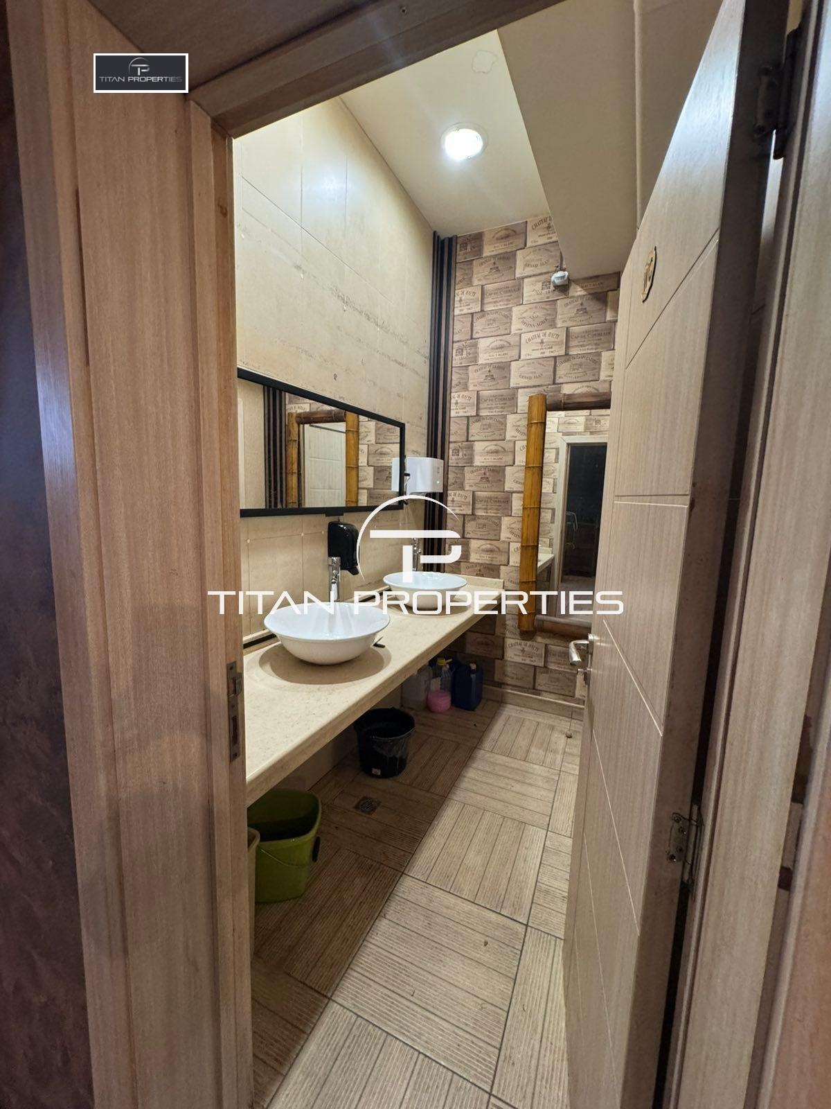 Продава ЗАВЕДЕНИЕ, гр. Бургас, Лазур, снимка 5 - Заведения - 53945004