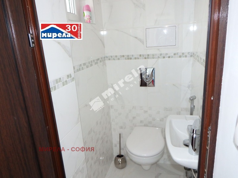 Продава 1-СТАЕН, гр. София, Център, снимка 6 - Апартаменти - 52300600