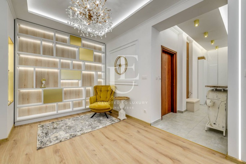 Продава  4-стаен град София , Център , 102 кв.м | 34991830