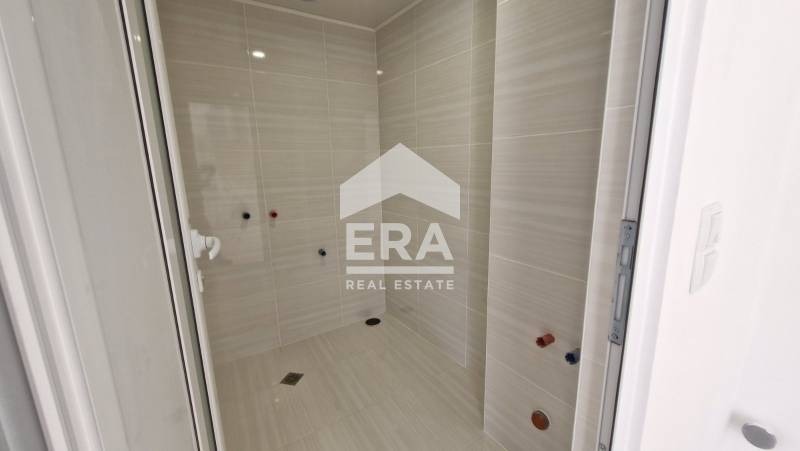 Продава КЪЩА, гр. Аксаково, област Варна, снимка 13 - Къщи - 52444333