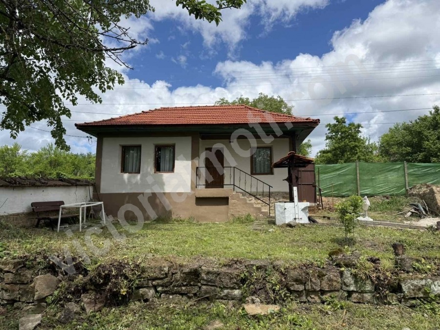 Продава КЪЩА, с. Гърдевци, област Велико Търново