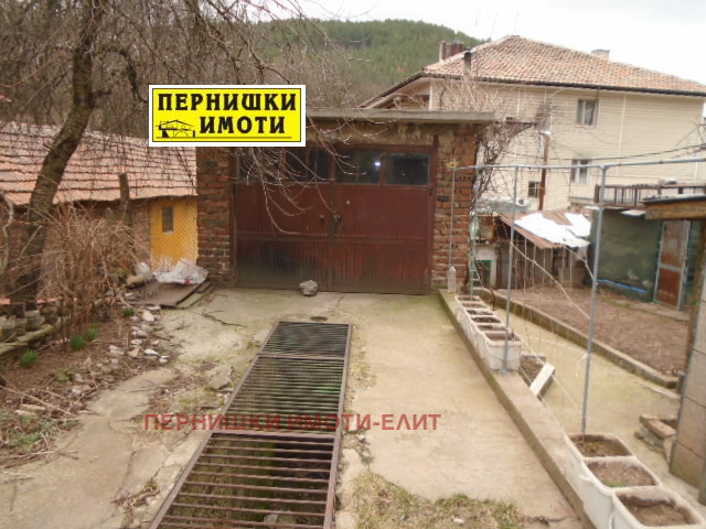 Продава  Етаж от къща град Перник , Каменина , 78 кв.м | 28434487 - изображение [11]