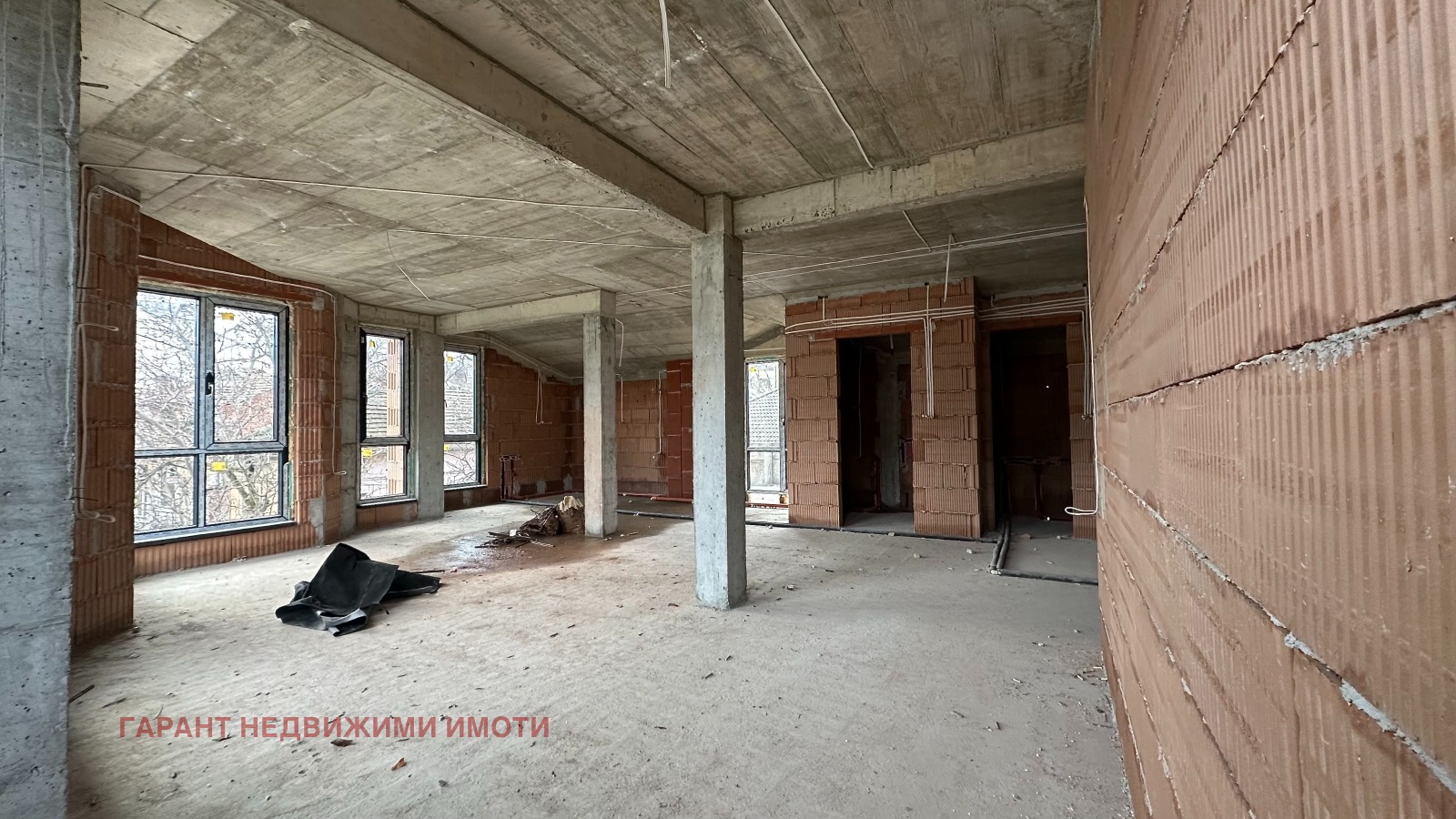 Продава МНОГОСТАЕН, гр. Габрово, Център, снимка 2 - Апартаменти - 52981727