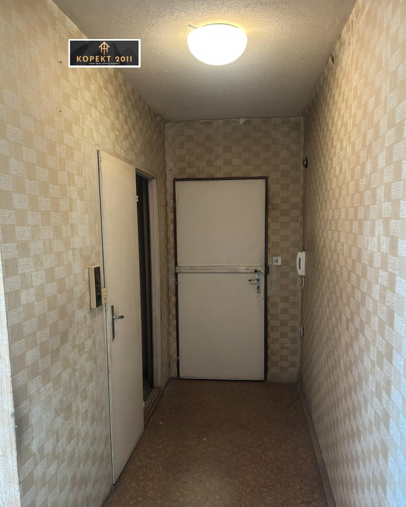 Продава 2-СТАЕН, гр. Русе, Родина 1